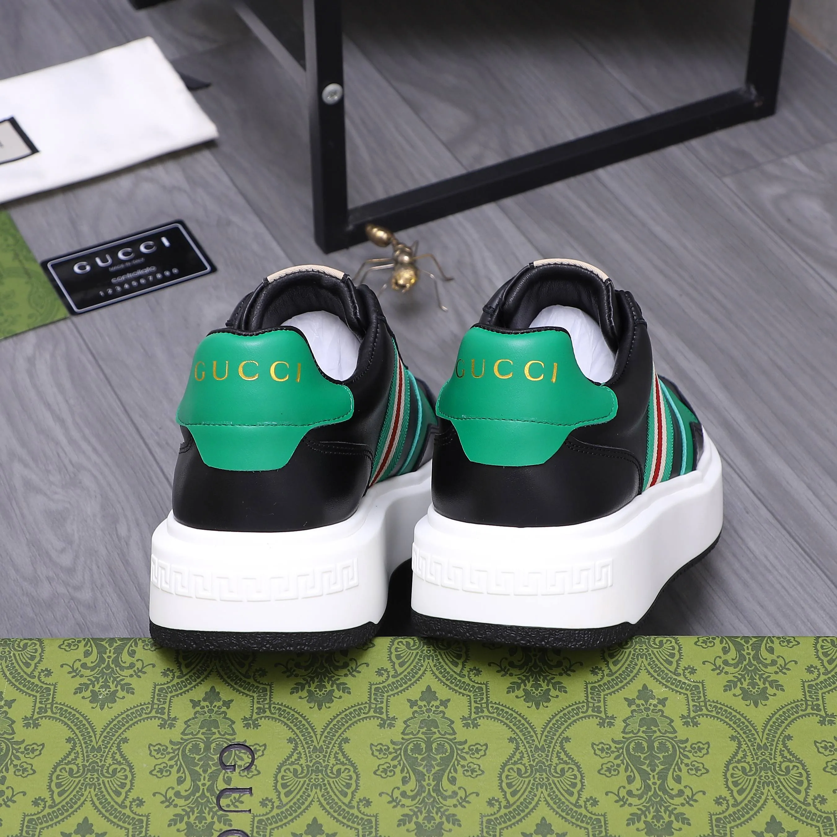 Men's shoes 💰460 Product trademark: GUCCI "Gucci" men's casual sneakers Regular size: 38-44 Product materials: Selected cowhide stitching upper, sheepskin lining, rubber outsole